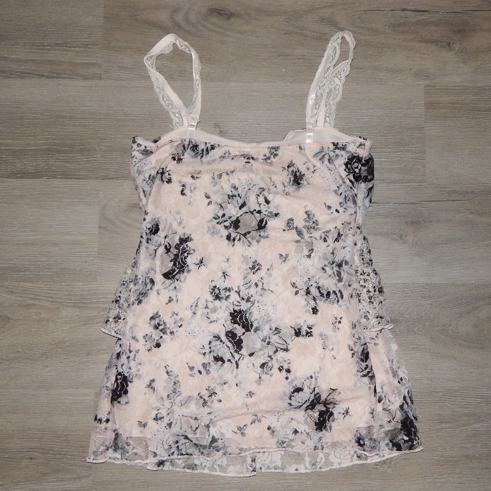 Top - Picture 2 of 2